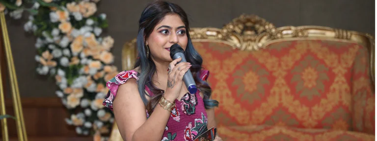 Anchor Kinjal Patel in Rajkot