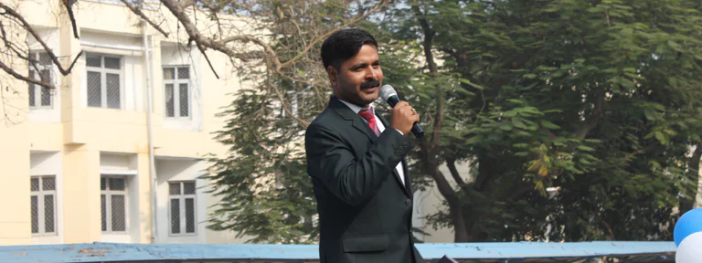 Rj Arun Kumar Ojha in New Delhi