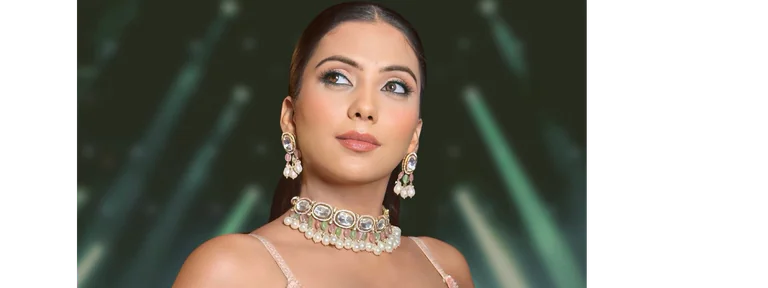 Anchor Varsha Shrivastava