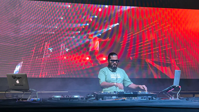 DJ VIPUL SDR in Ahmedabad