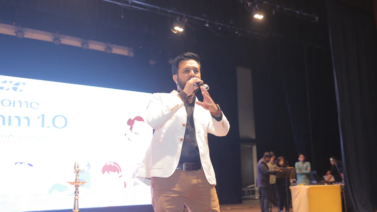 Raj Gadhavi in Ahmedabad