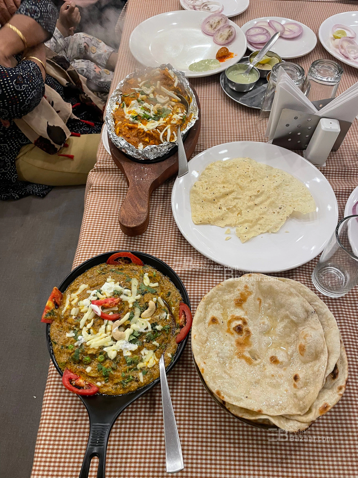 Emerald The Restaurant And Banquets, Naroda