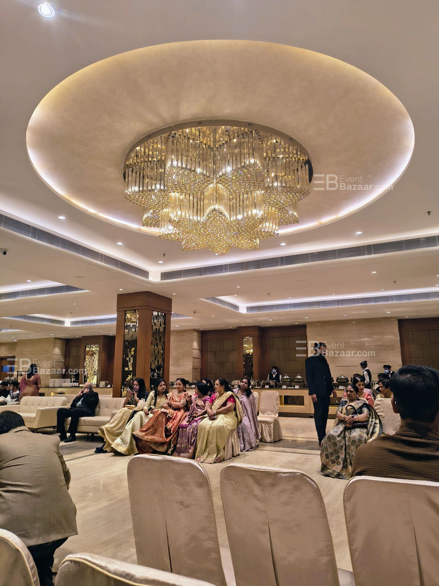 Grand Qaraar Banquets, Memnagar