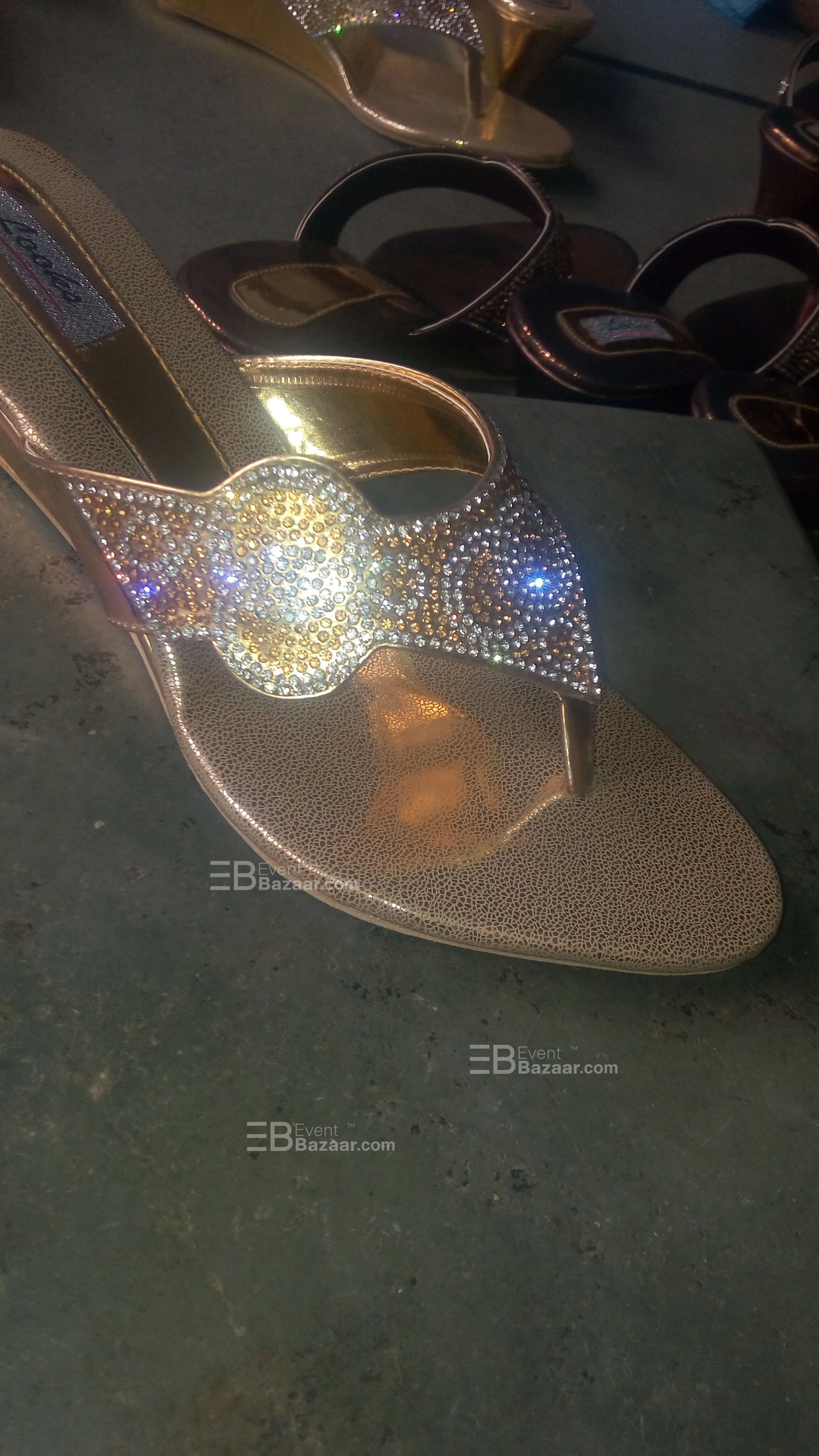 Omana Fashion Luxuries