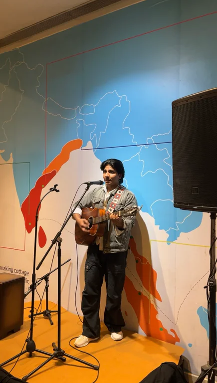Singer-Guitarist for Solo, Duo & Full Band Shows