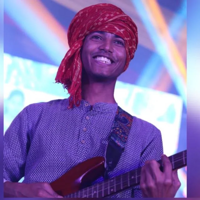 Singer and Guitarist 