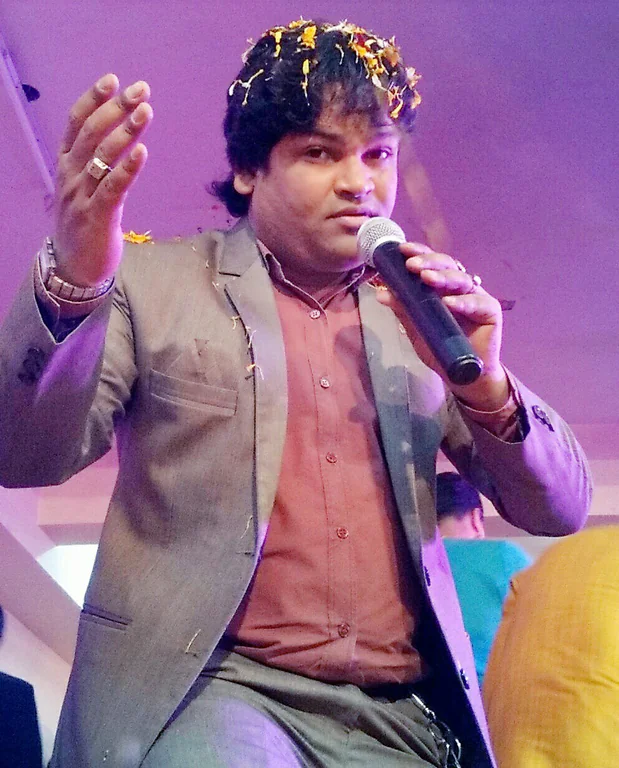 live singing in a corporate open mic event