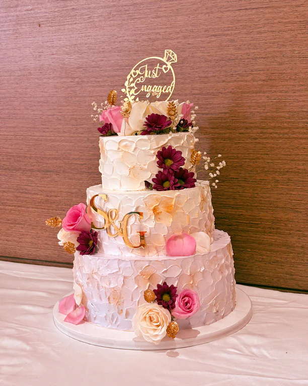 Engagement cakes