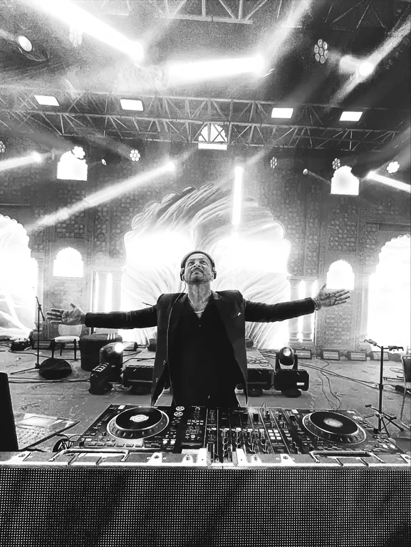 Dj ravv