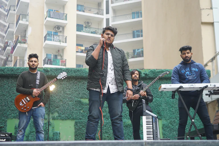 Ayshklive pasoori cover ft.Deepshika raina