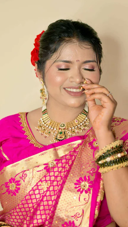 Marathmola look ...