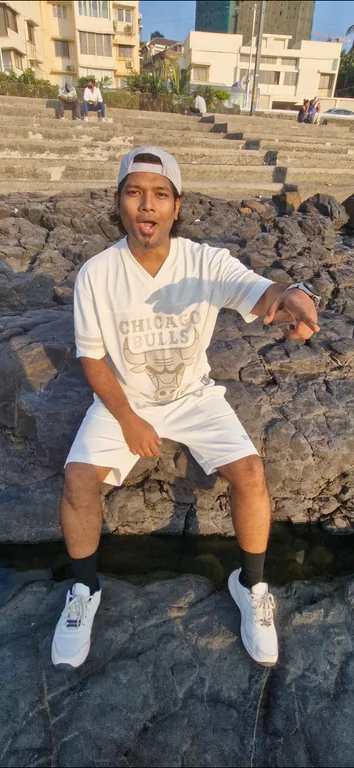 Isayon adhigaram