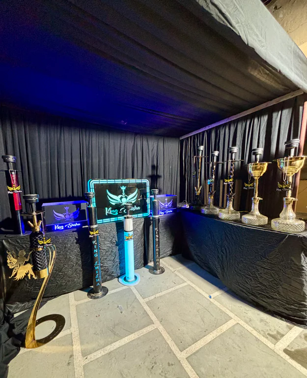 King shisha at party