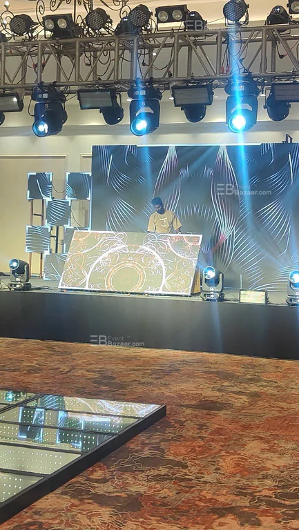 DJ, Truss, screen & Lighting