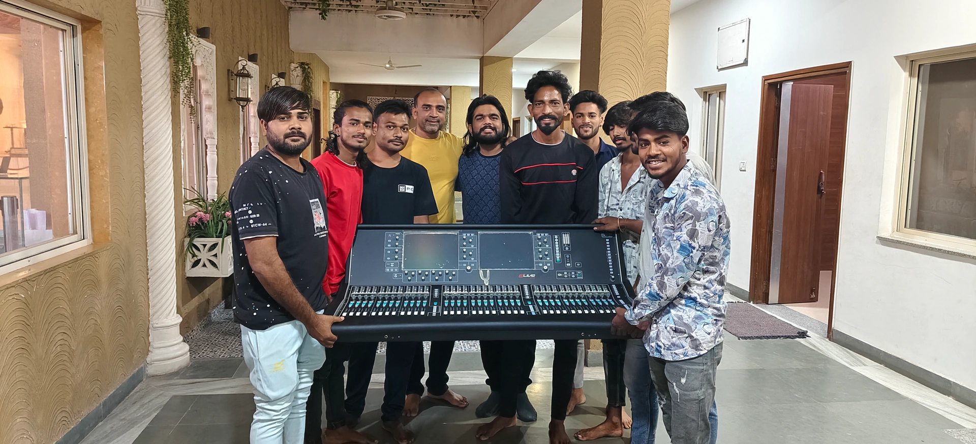 Raddhe sound LIVE BAND photo 2