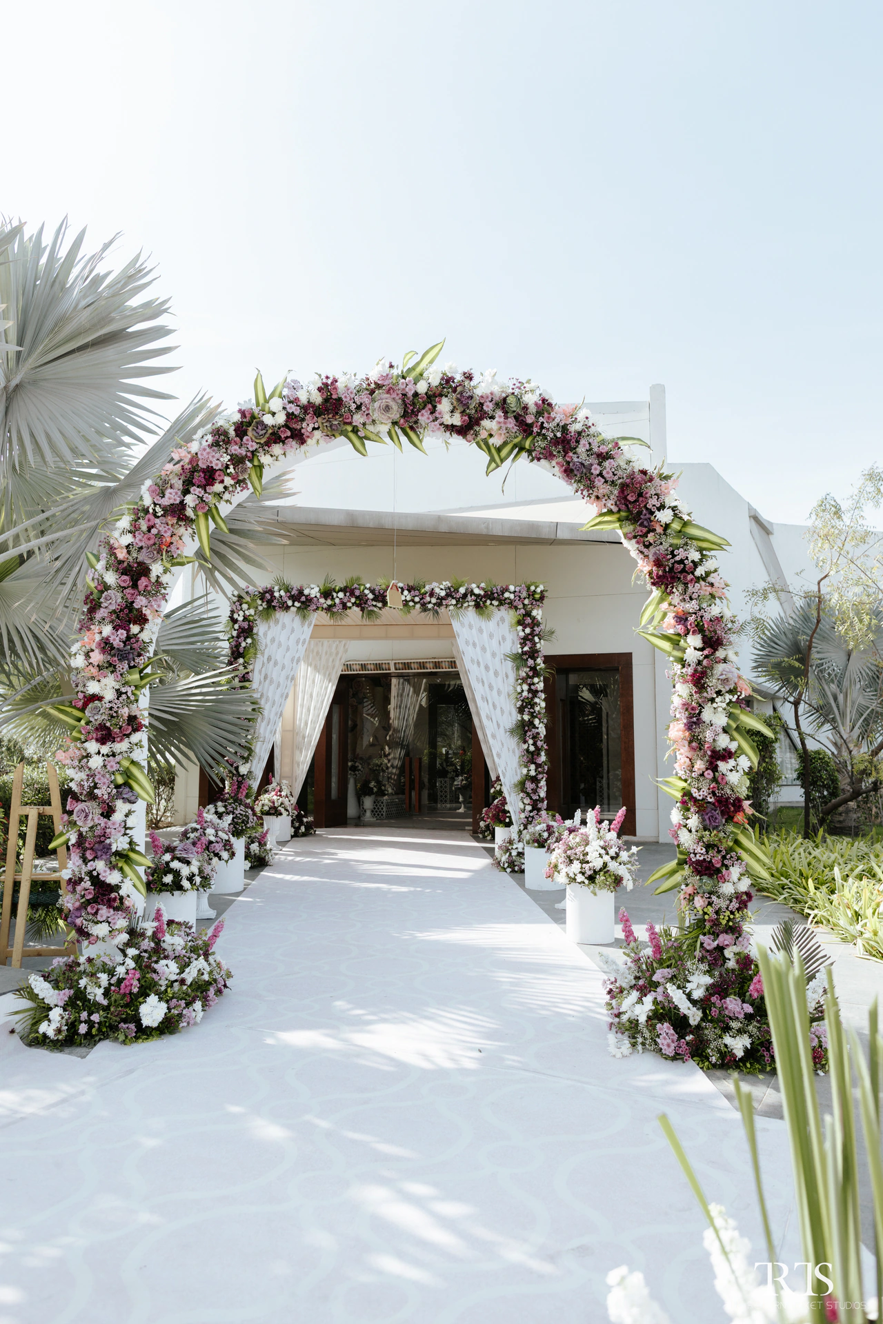 WEDDING DECOR  photo 2