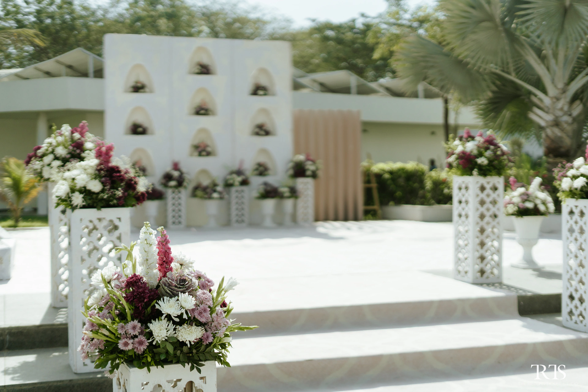 WEDDING DECOR  photo 3