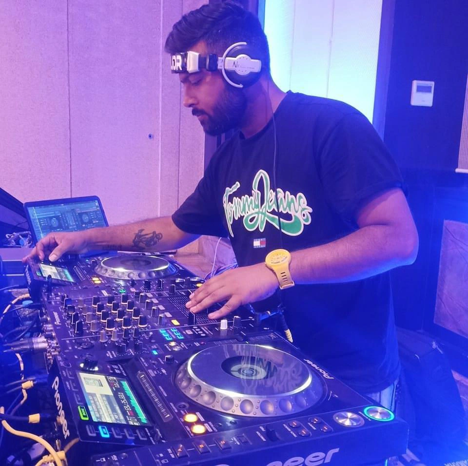 Deejay photo 2