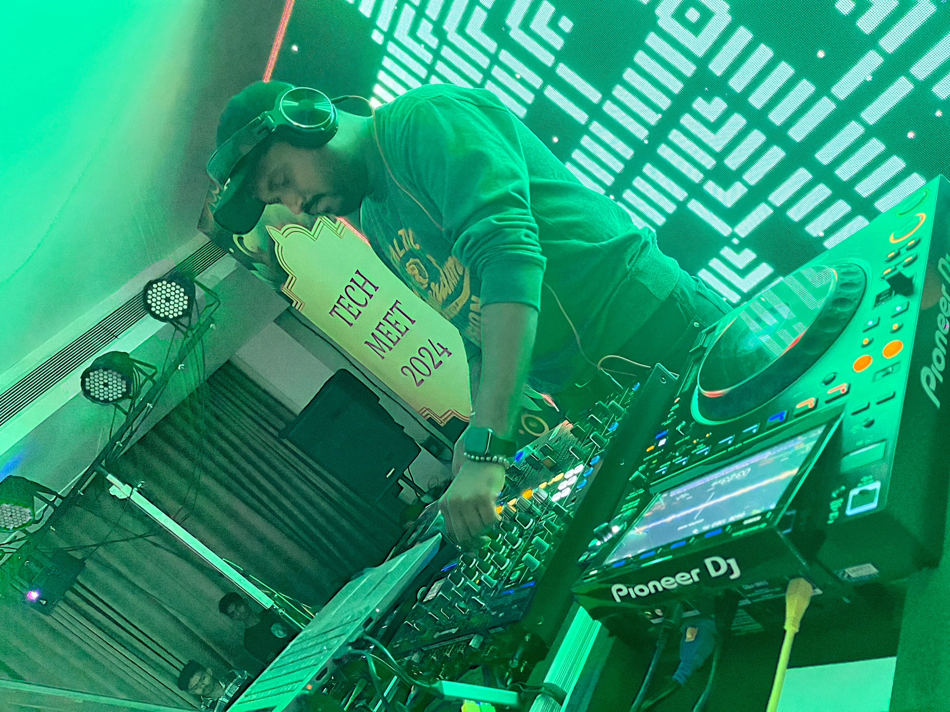 Dj jubin photo 3