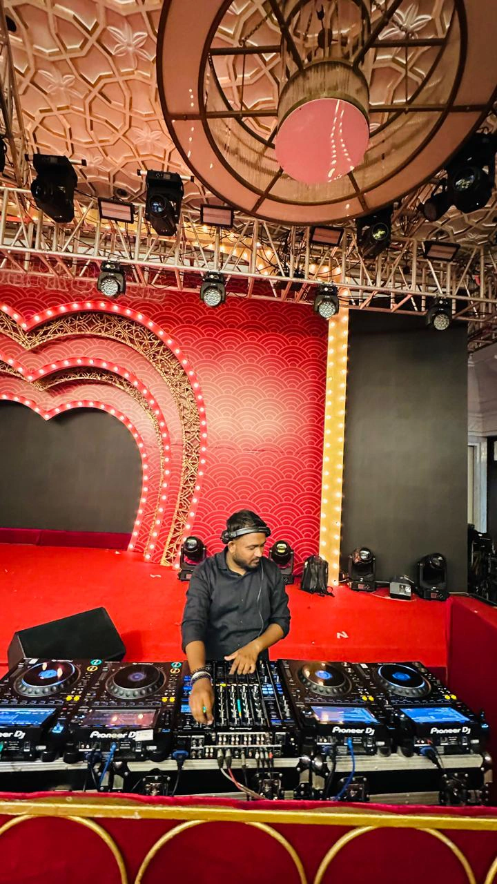 Dj jubin photo 9
