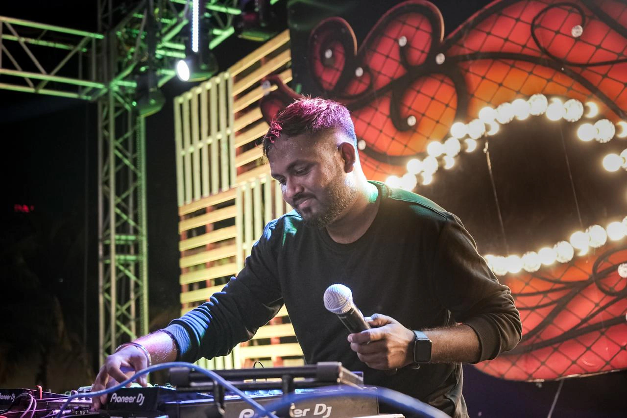 Dj jubin photo 4
