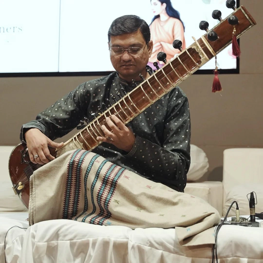 Nishad Sitar photo 1