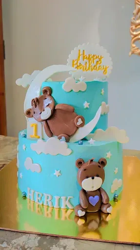 Our cake photo 4