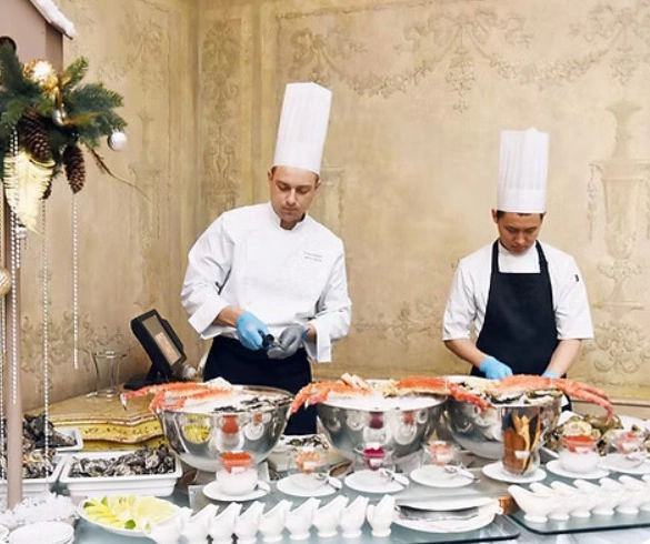 Caterer photo 3