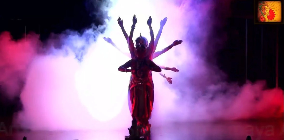 Performance Profile (Costumes, Set, Lights, Makeup etc.) photo 12