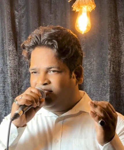 Kaleem Aazam live singing and event photos