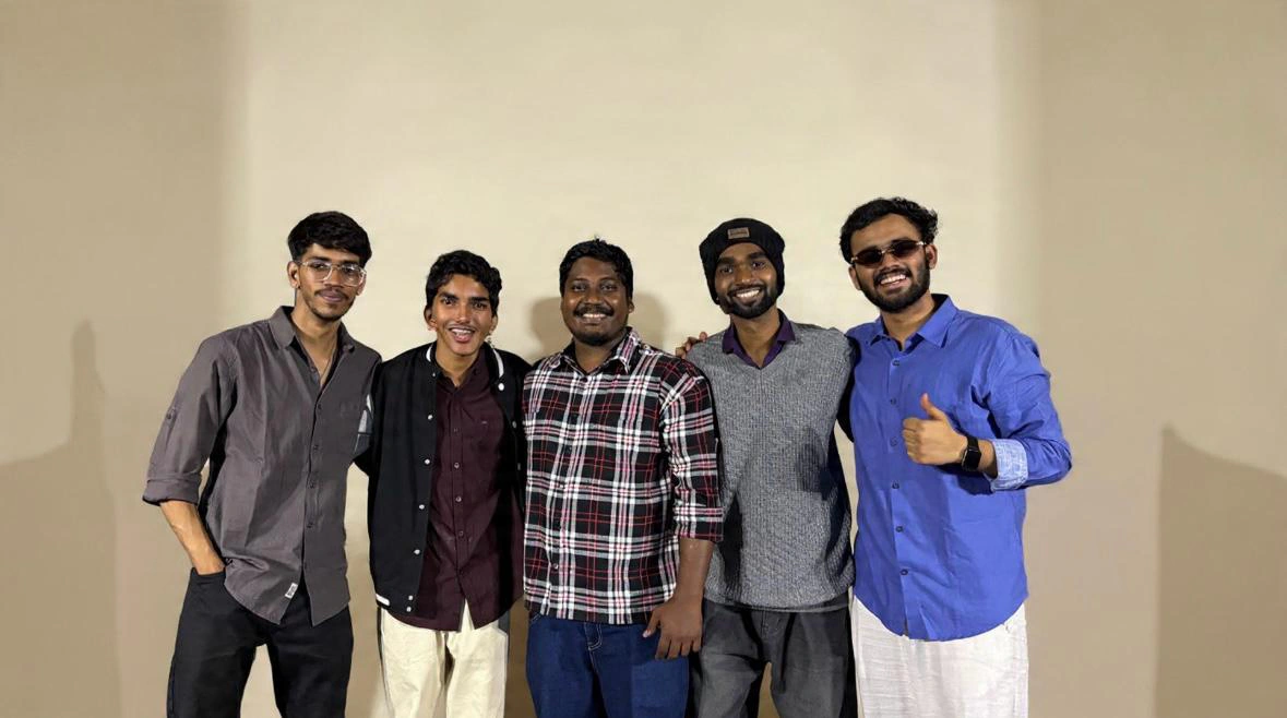 Tere Liye ft. the classic chords studio band photo 2