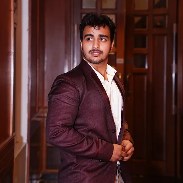 AKSHAY TIWARI photo 1