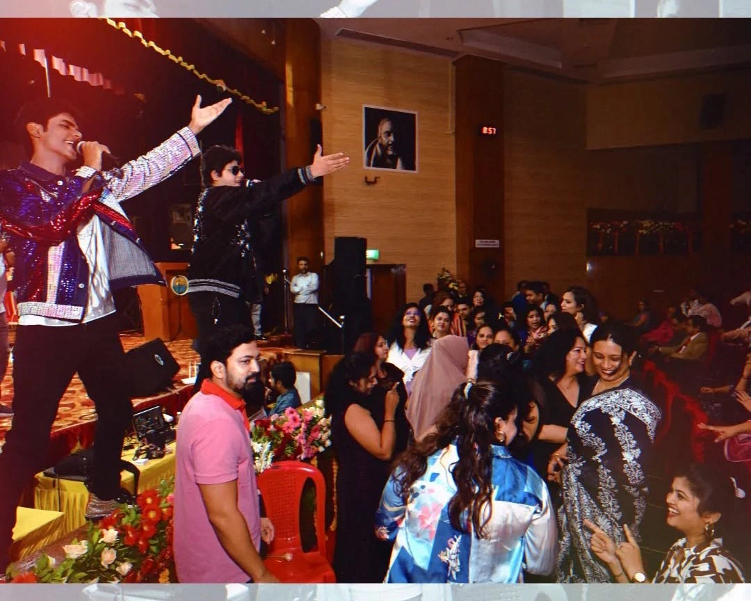 Krushna - Deva Show Pics photo 4