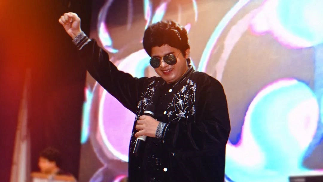 Krushna - Deva Show Pics photo 3