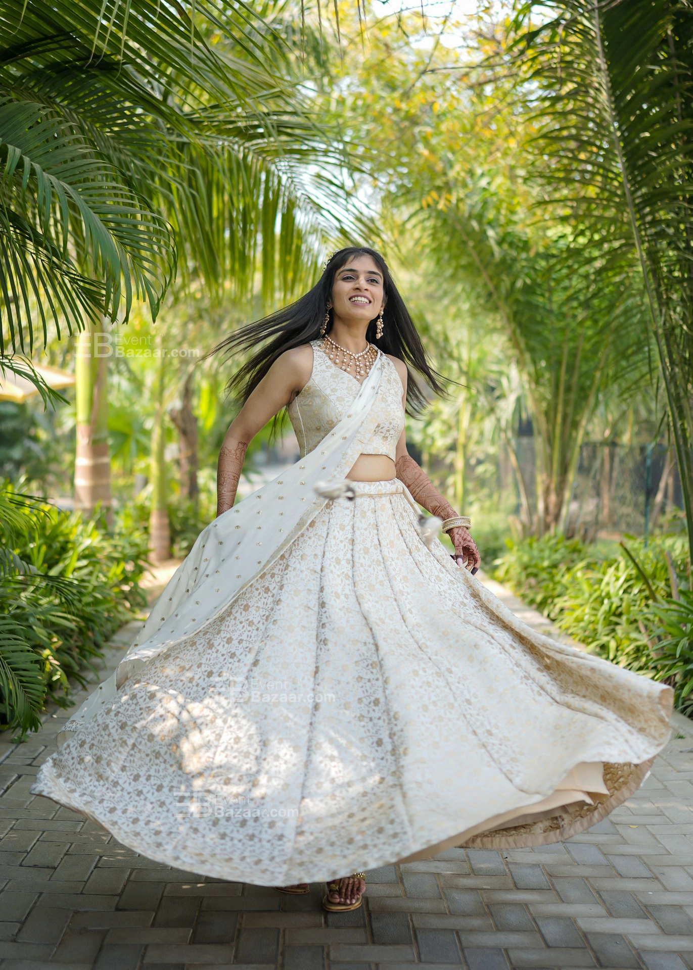RASHI & RIKESH photo 1