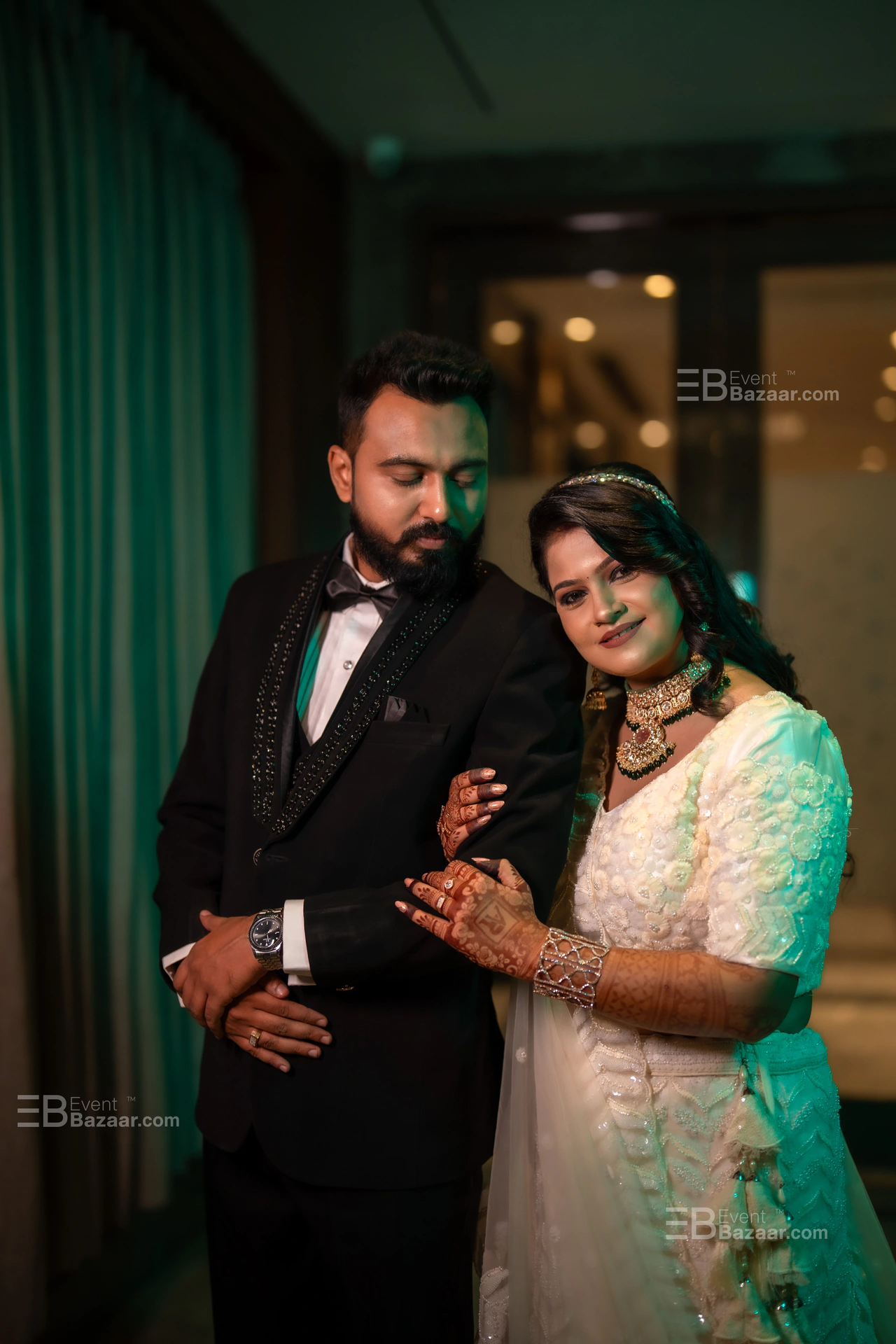 RUTVIK & APEXA photo 12