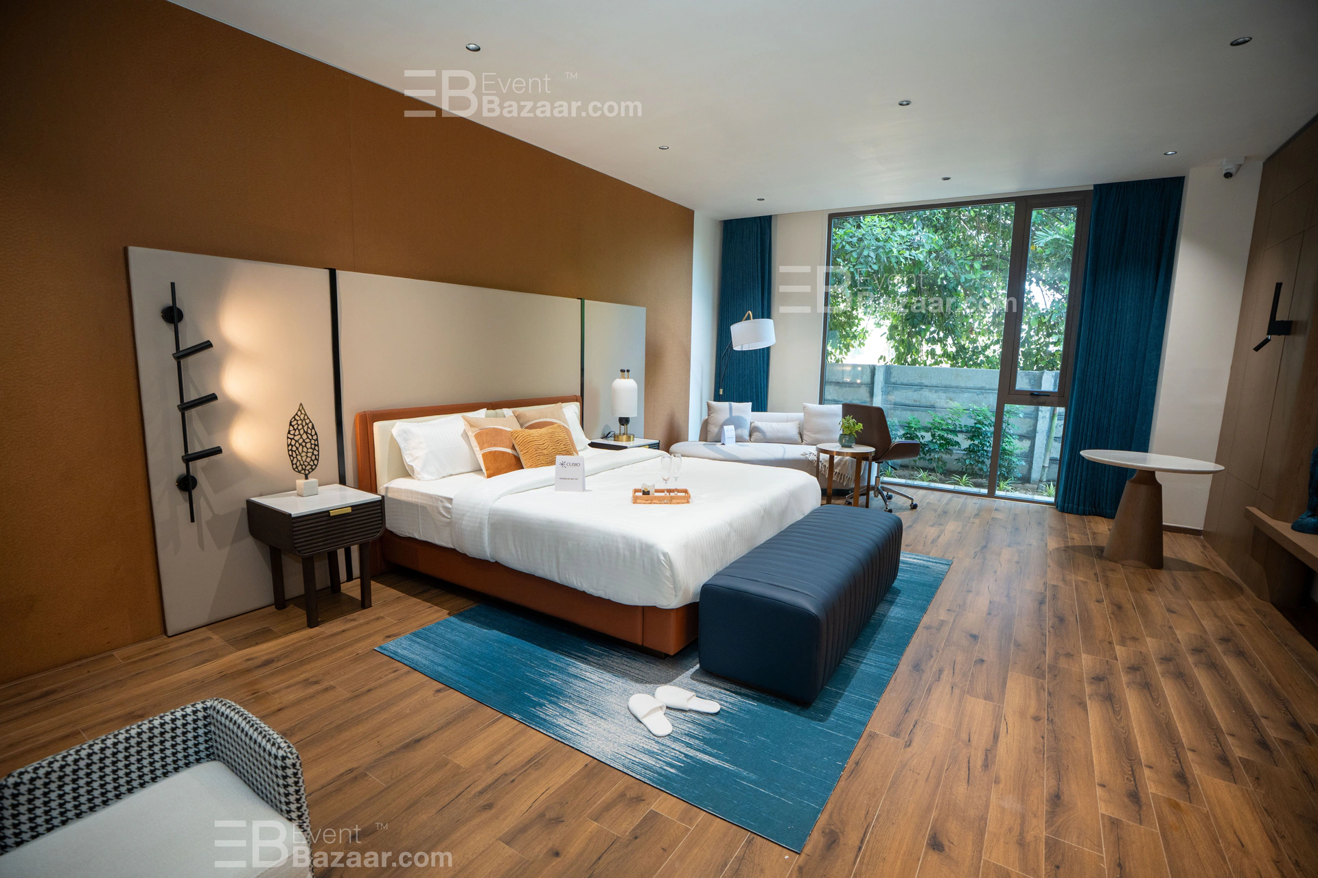 INTERIOR photo 18