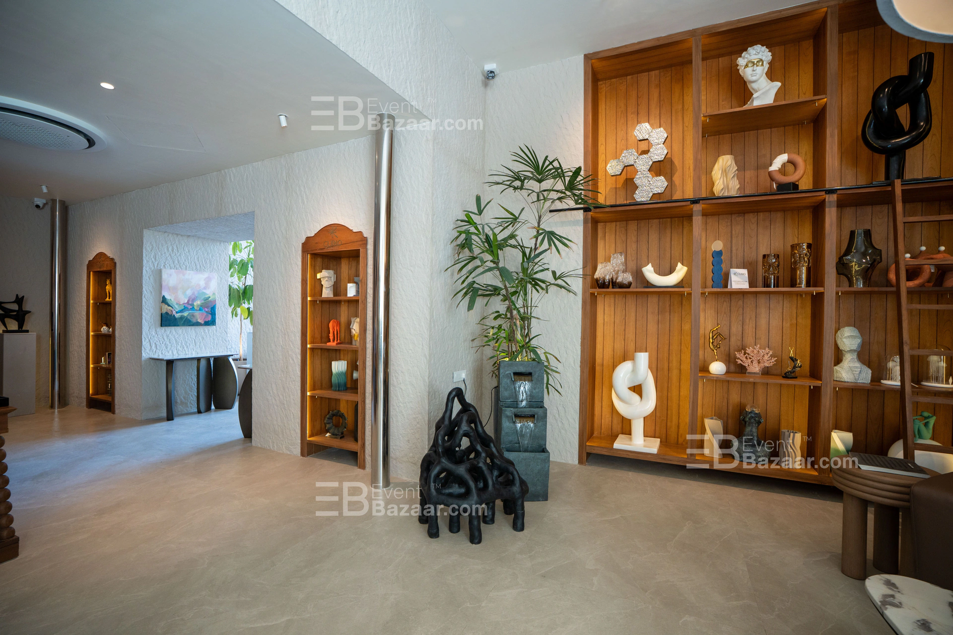 INTERIOR photo 13