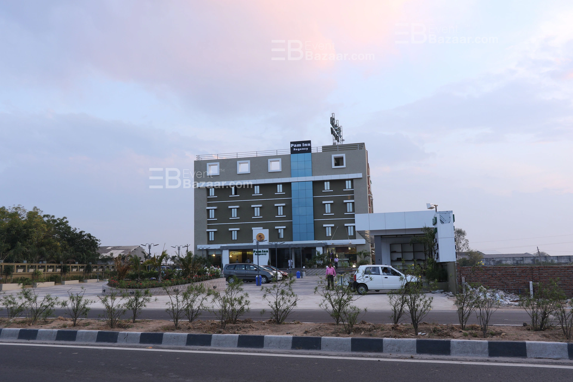 Photo Gallery photo 4