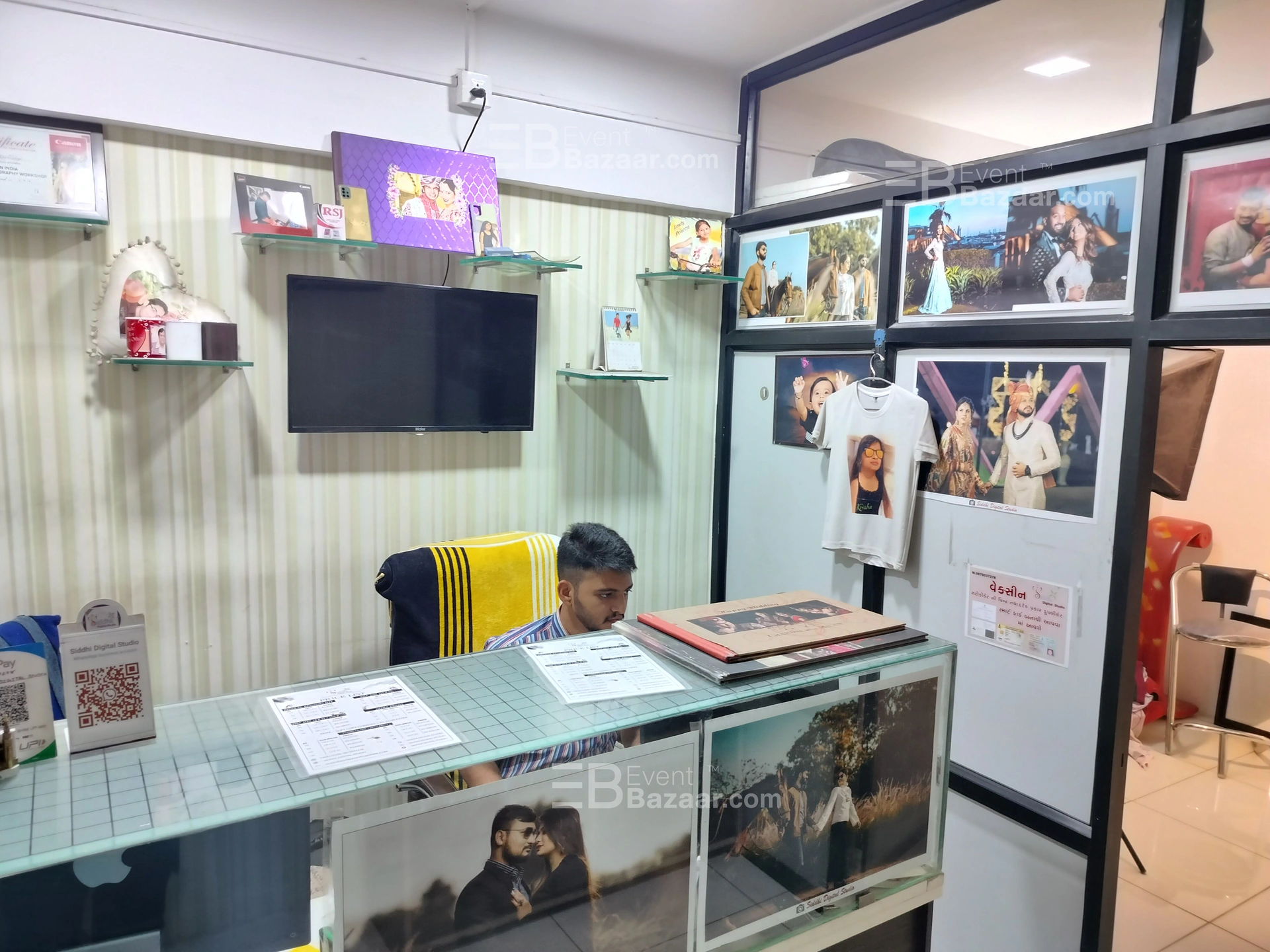 The Album photo 4