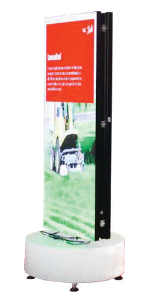 HUMANOID ROBOT KIOSKS photo 2