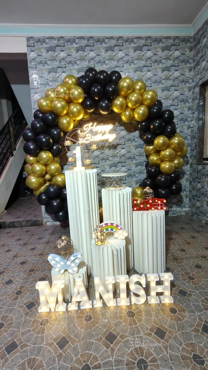 First Baby Birthday Balloon Decoration photo 4