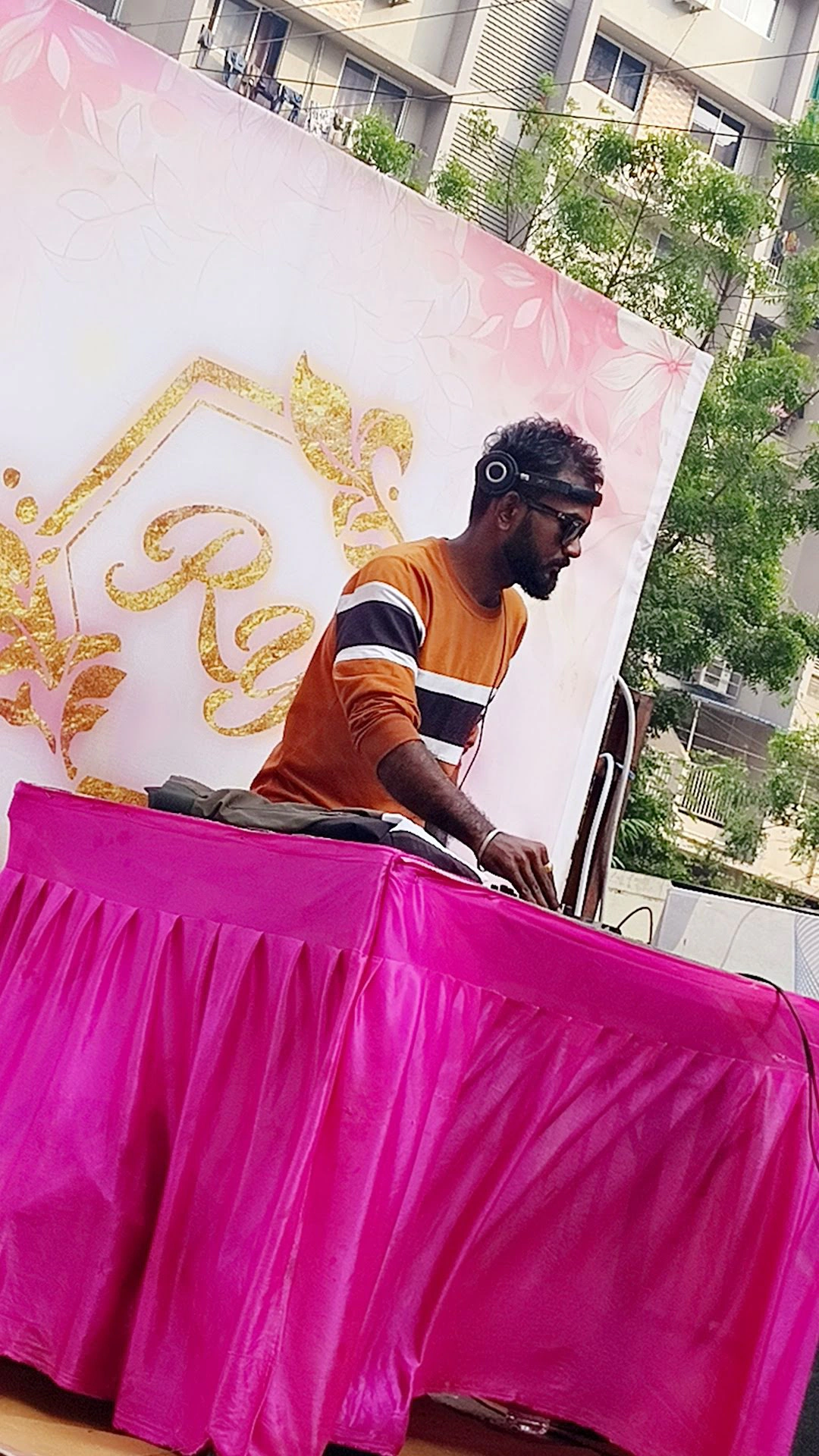 DJ RADHE ENTERTAINMENT 