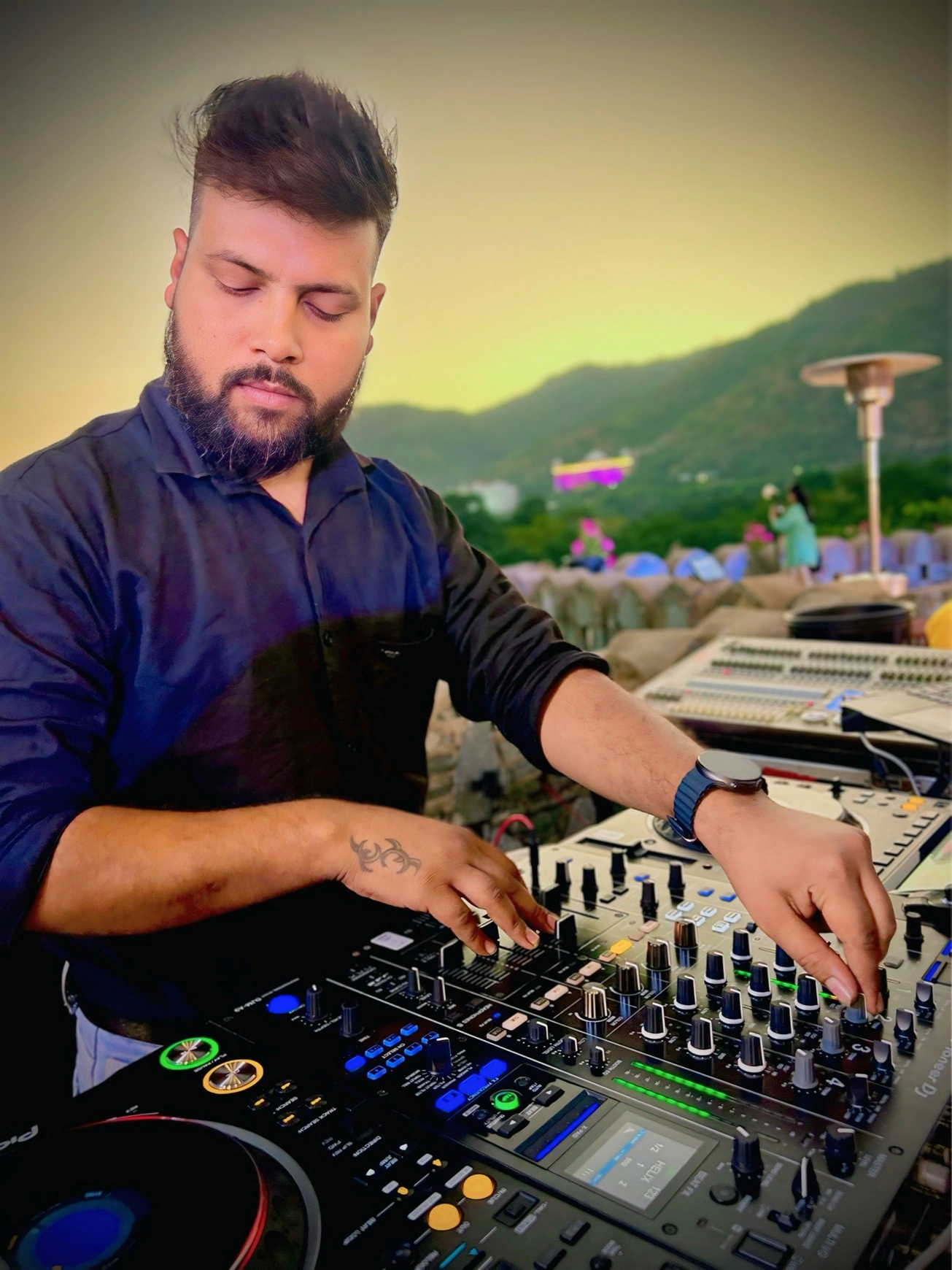 Dj Ravi