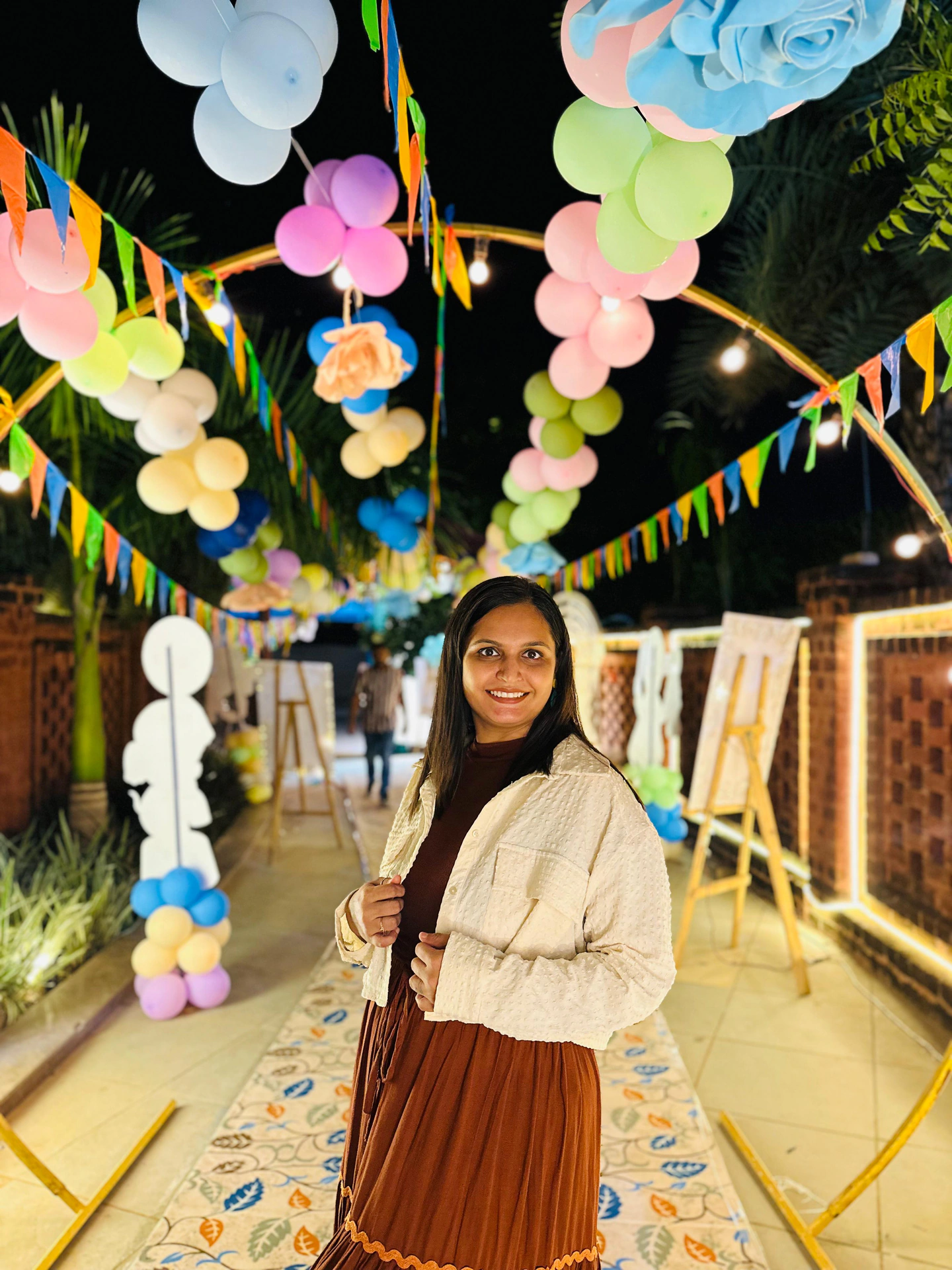 Anchor vaibhavi shah